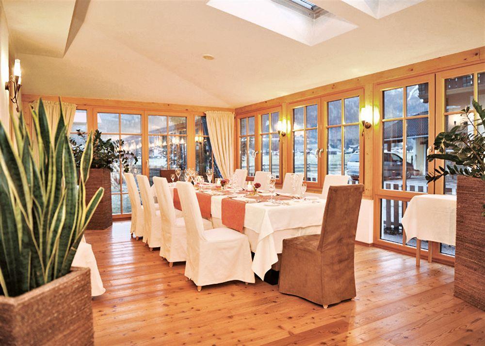 Alpines Gourmet Hotel Montanara Flachau Exterior photo