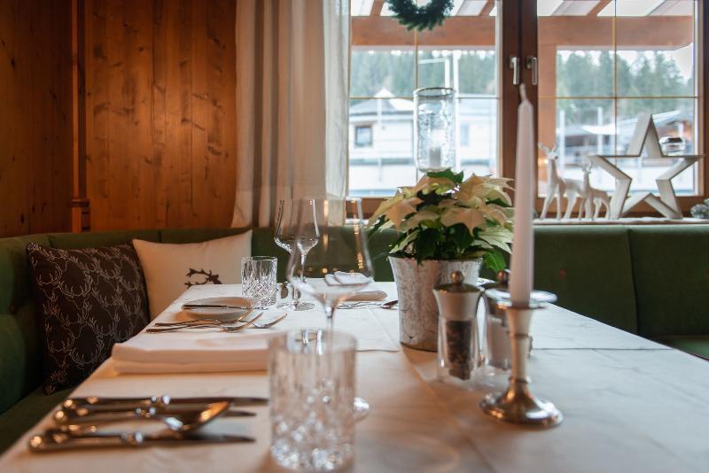 Alpines Gourmet Hotel Montanara Flachau Exterior photo